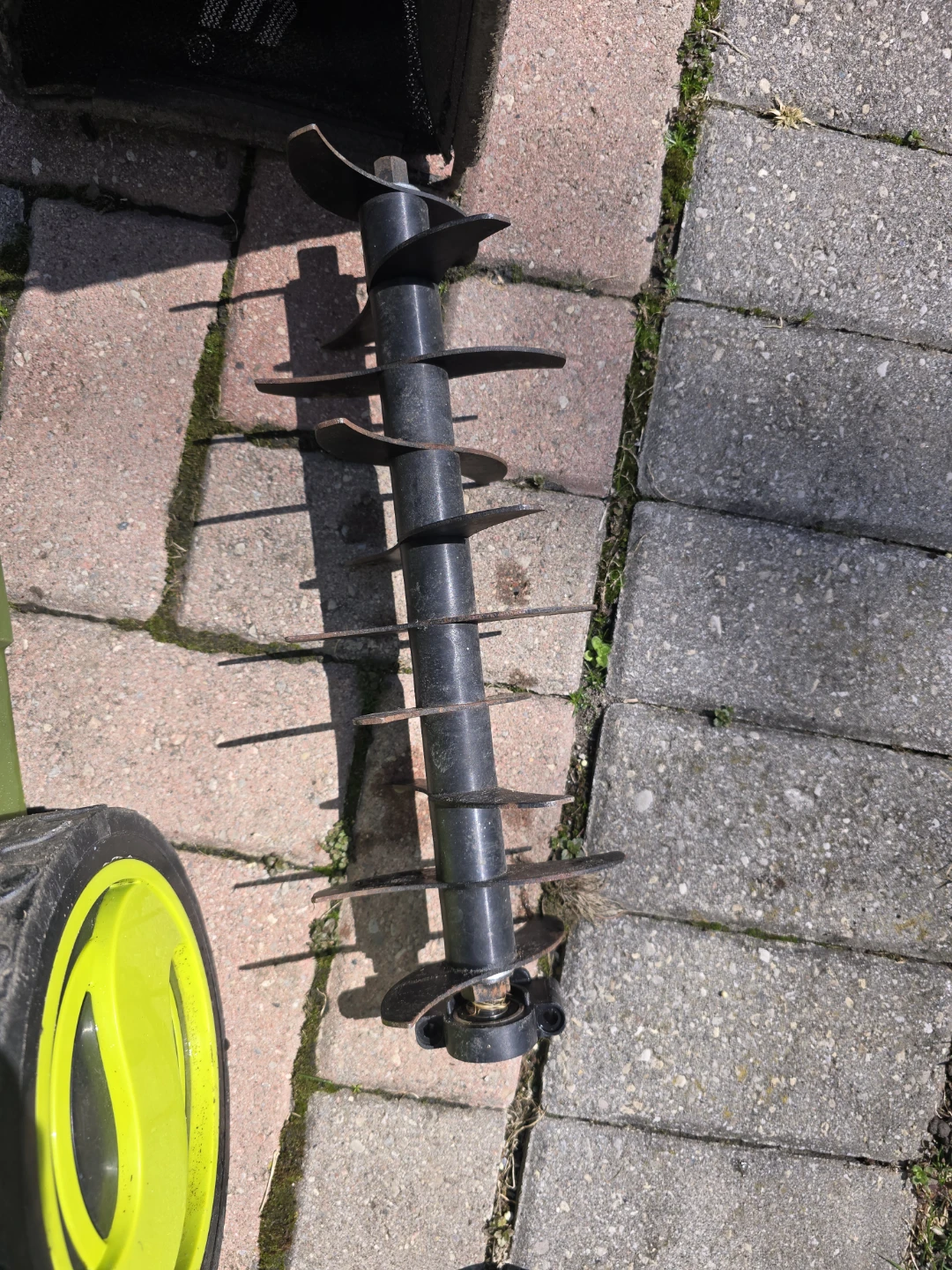 Sun Joe Electric Dethatcher/Scarifier - photo 4