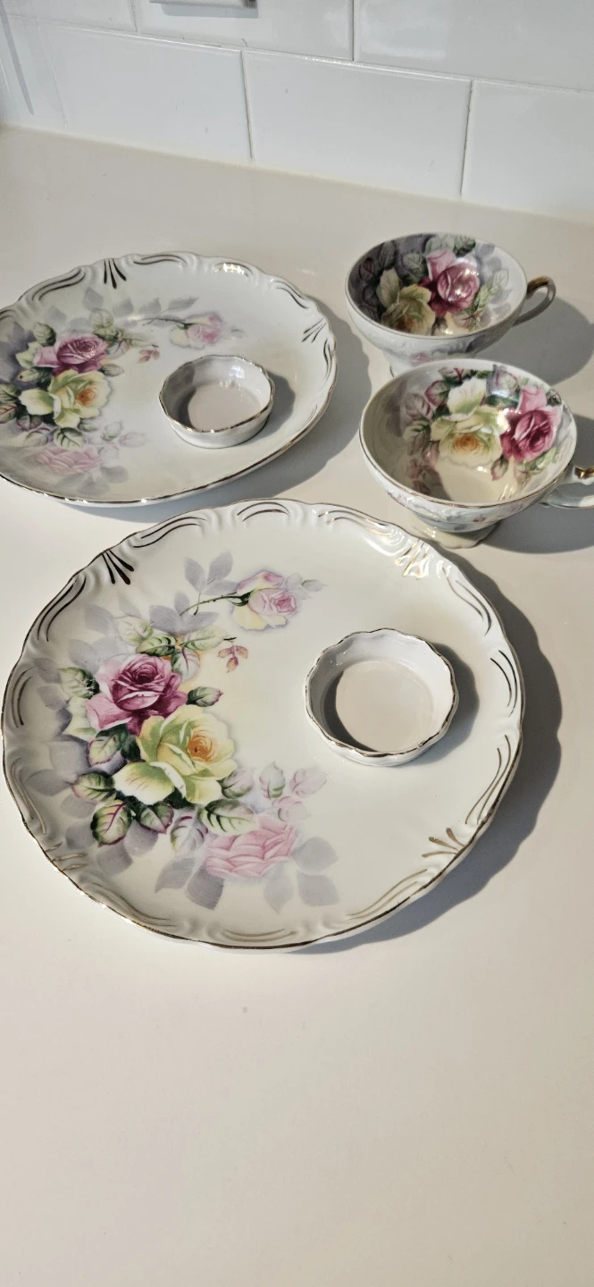 Vintage Porcelain Tea Cup and Saucer Set with Floral Design - photo 2