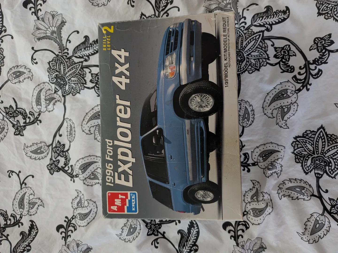 1996 Ford Explorer 4x4 1/25 Model Kit