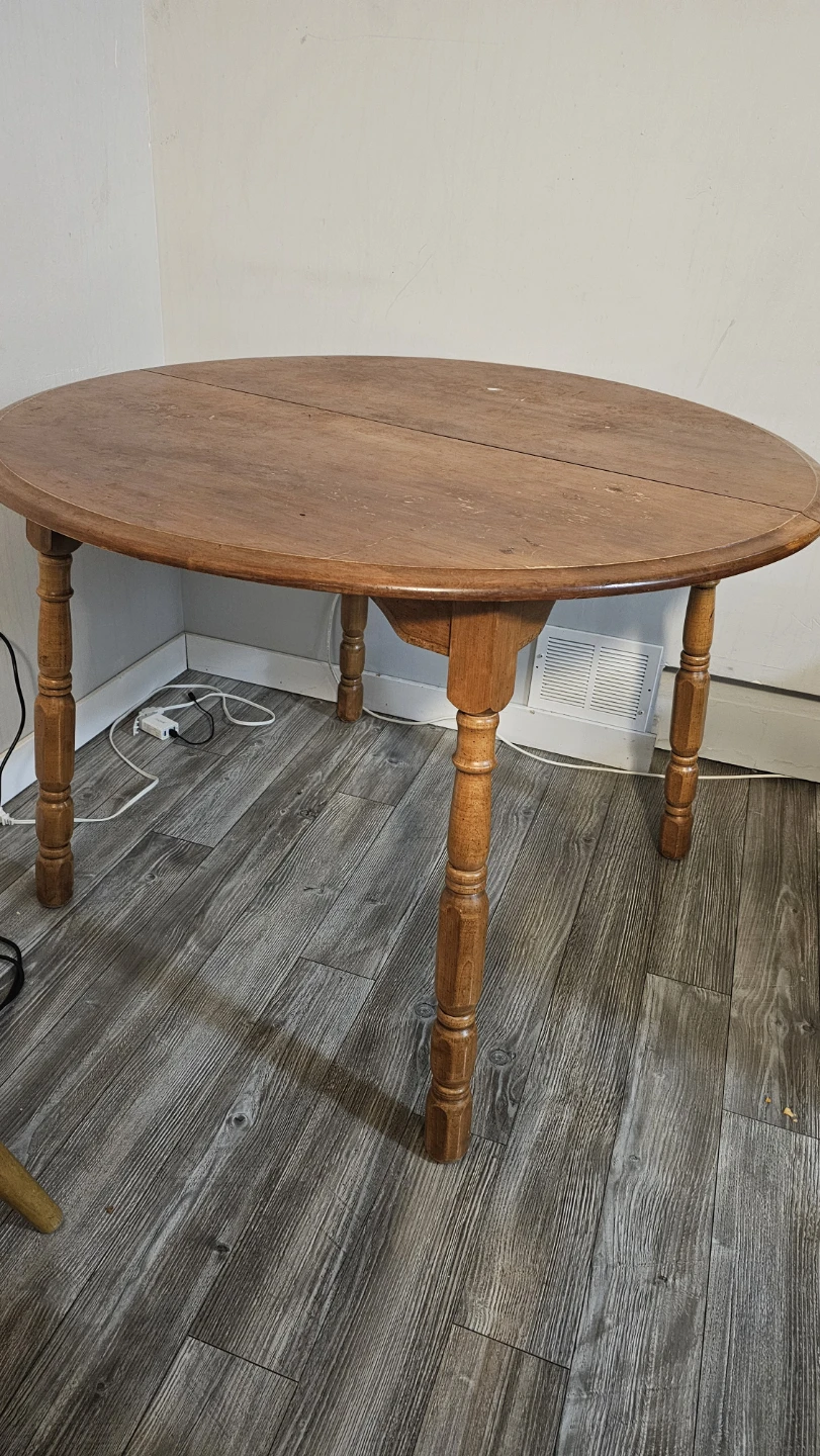 Wooden Table 🌱