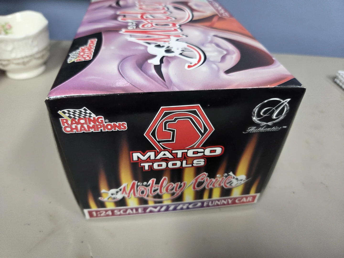 Motley Crue 1:24 Scale Nitro Funny Car - photo 5