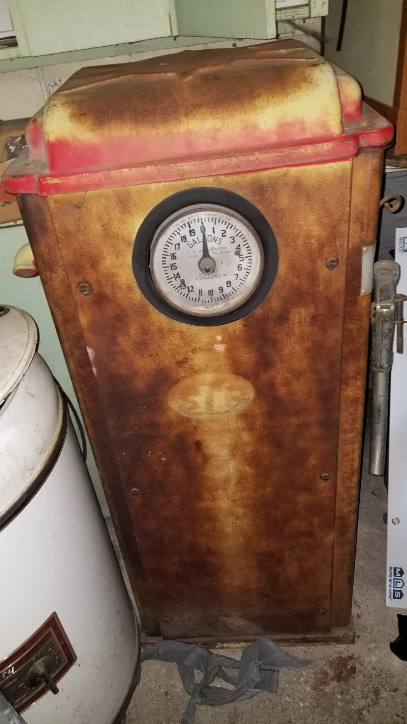 Vintage Wayne Gas Farm Pump