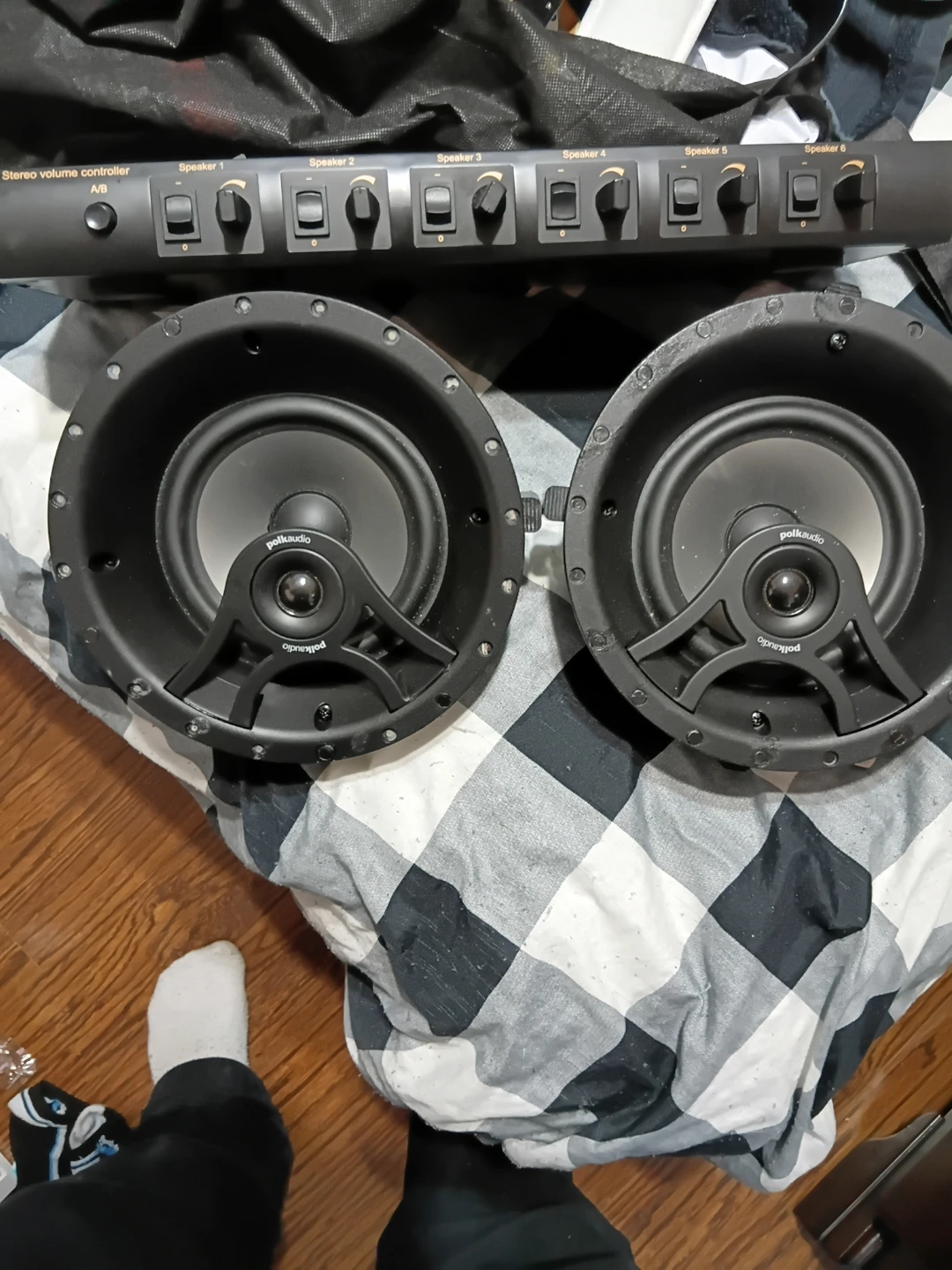 Polk Audio 620-RT In-Wall Speakers and Stereo Volume Controller - photo 2
