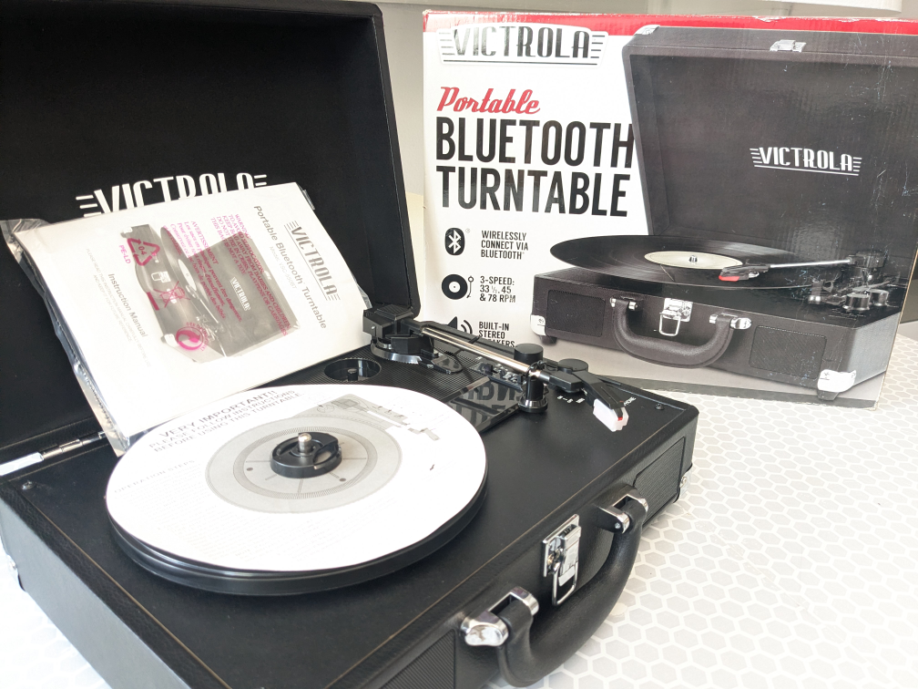 VICTROLA 3speed Bluetooth Turntable with Built in Speakers - photo 5