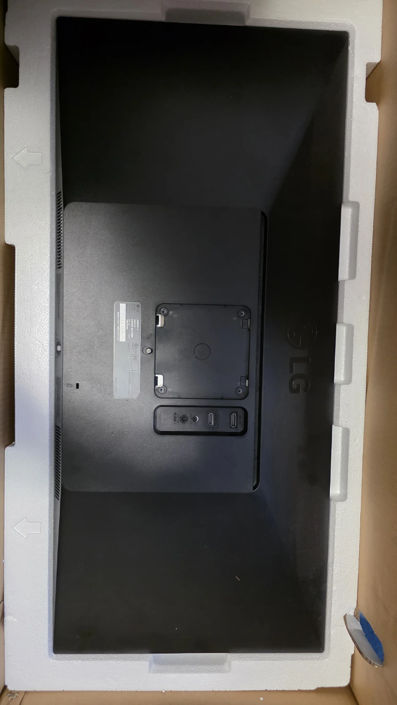 34" LG UltraWide Monitor (WFHD/IPS), Original Box Included - photo 4