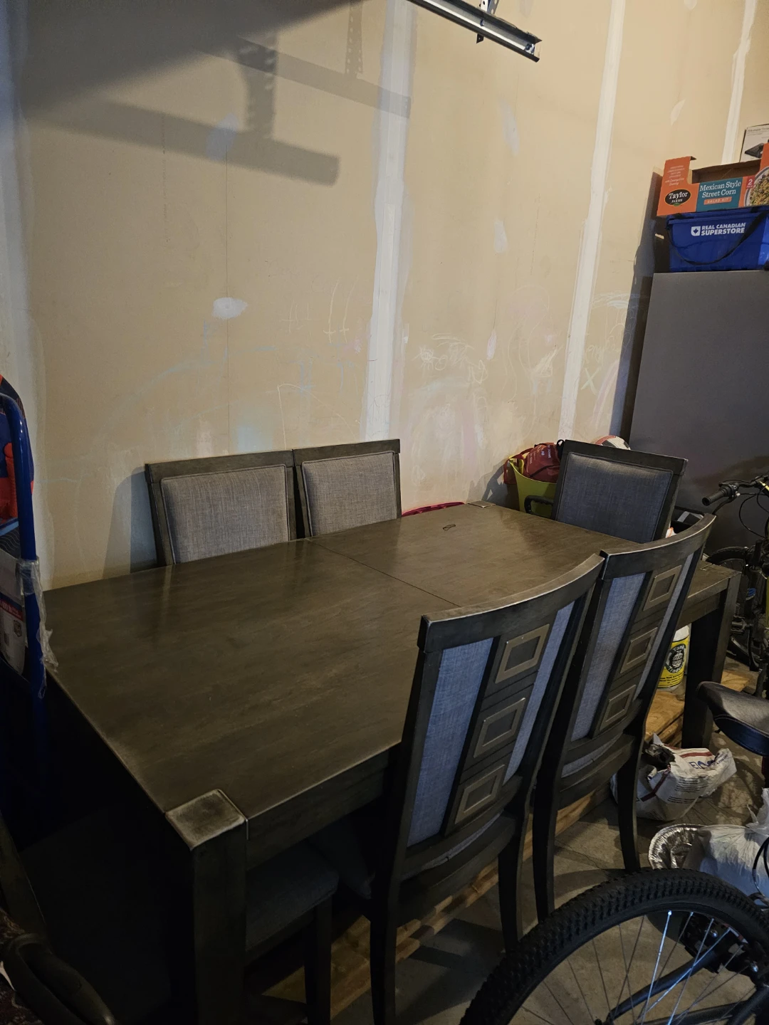 Dining Table with 6 Chairs