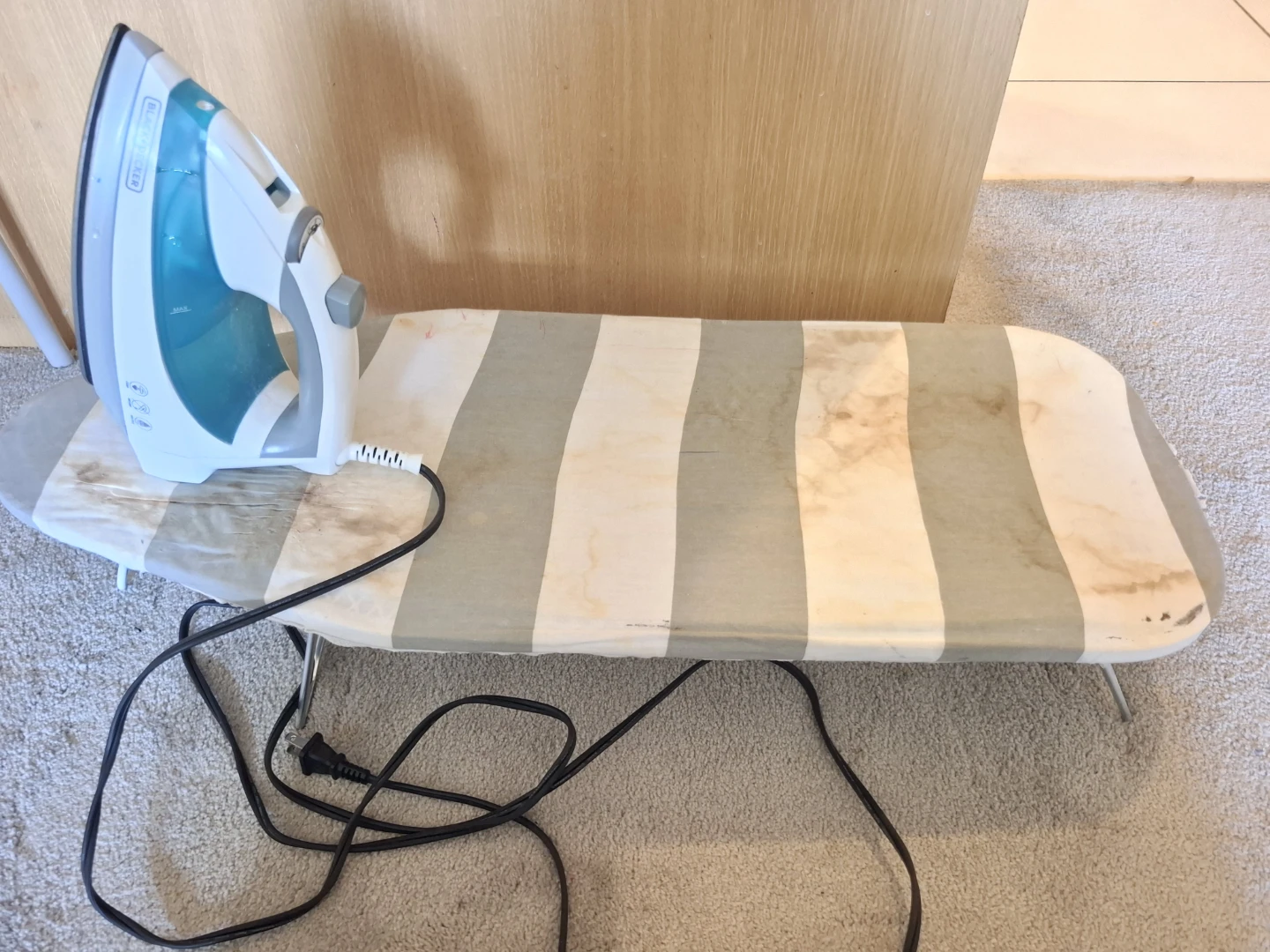 BLACK+DECKER Steam Iron + iron table - photo 5