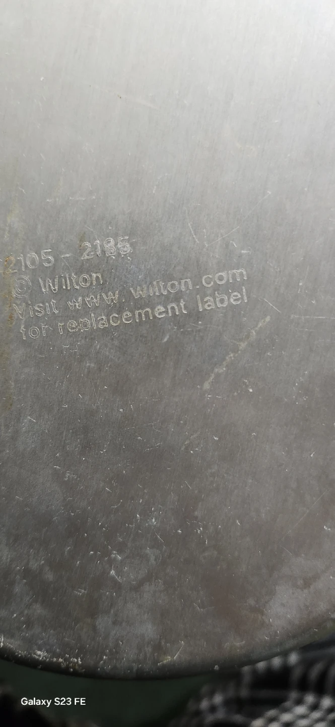 Wilton aluminum Round Cake Pans The price is not negotiable - photo 5