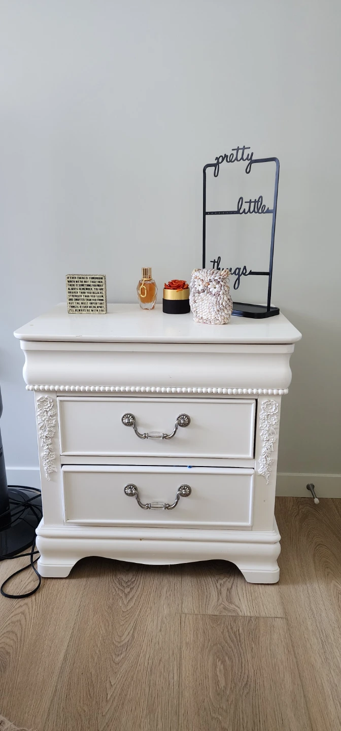 White 2-Drawer Nightstand