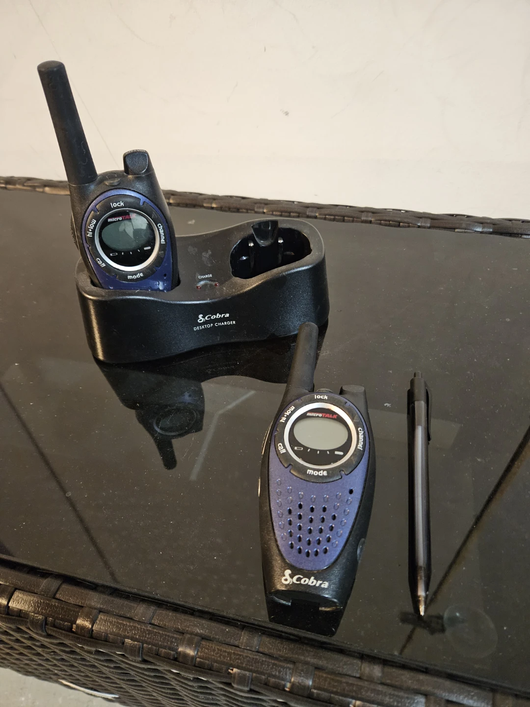 Cobra MicroTalk Walkie Talkies with Desktop Charger - photo 3