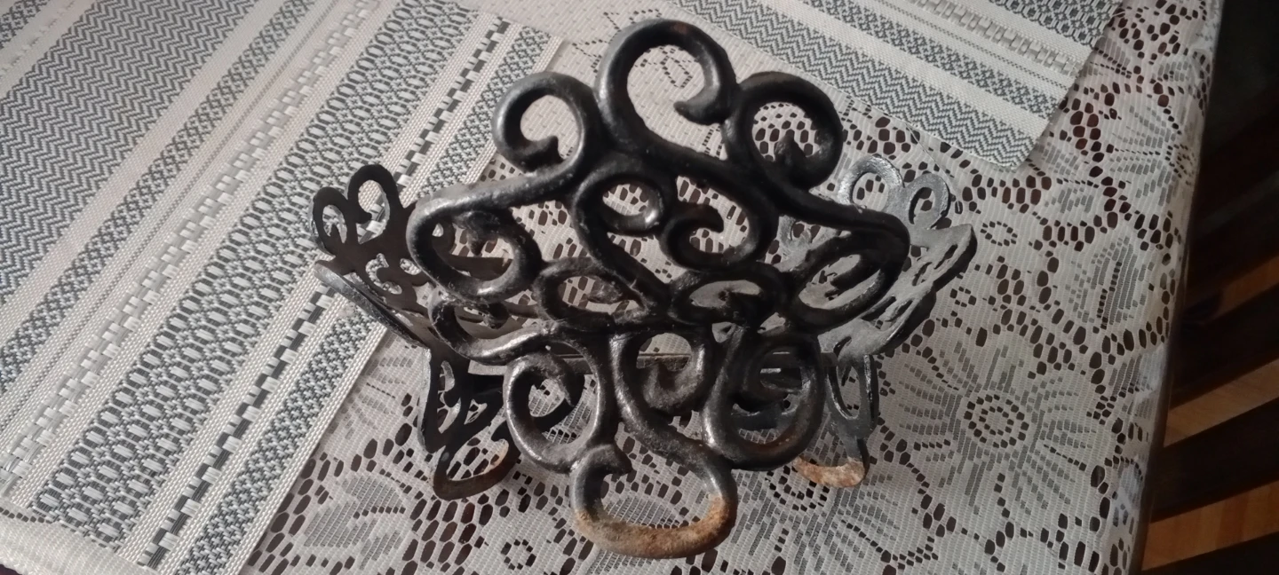 Ornate Metal Cast iron Holder Stand - photo 2