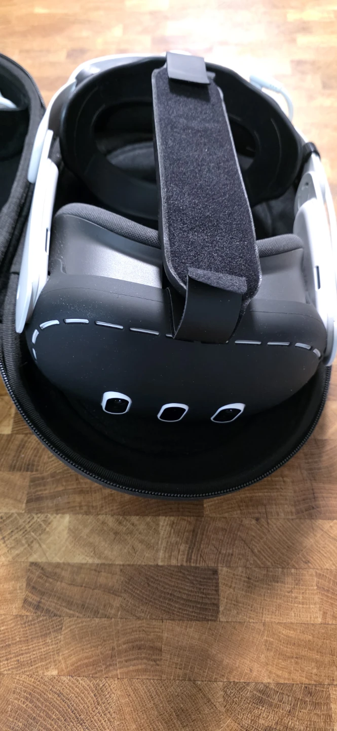 Meta Quest 3 VR Headset with Controllers and Case