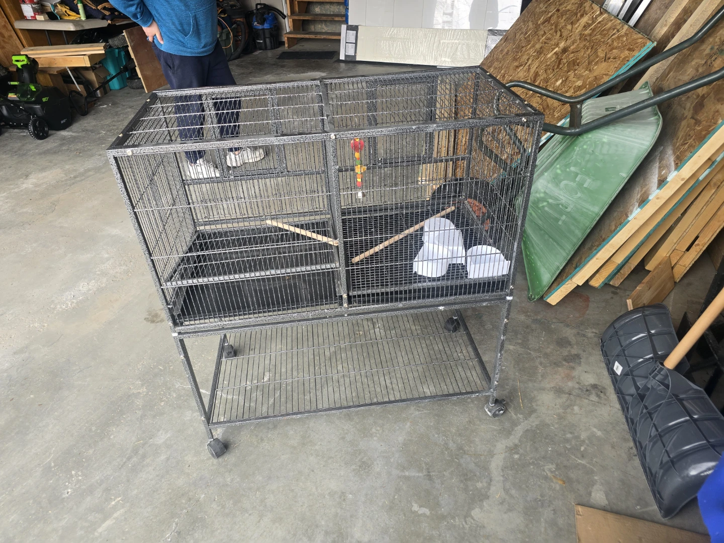 Large Pet Bird Cage on Wheels - photo 3