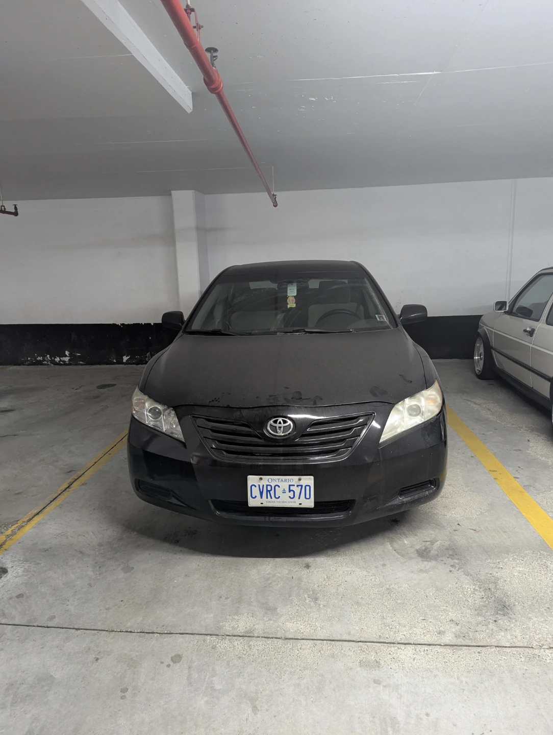 Toyota Camry LE 157k kms only - photo 3