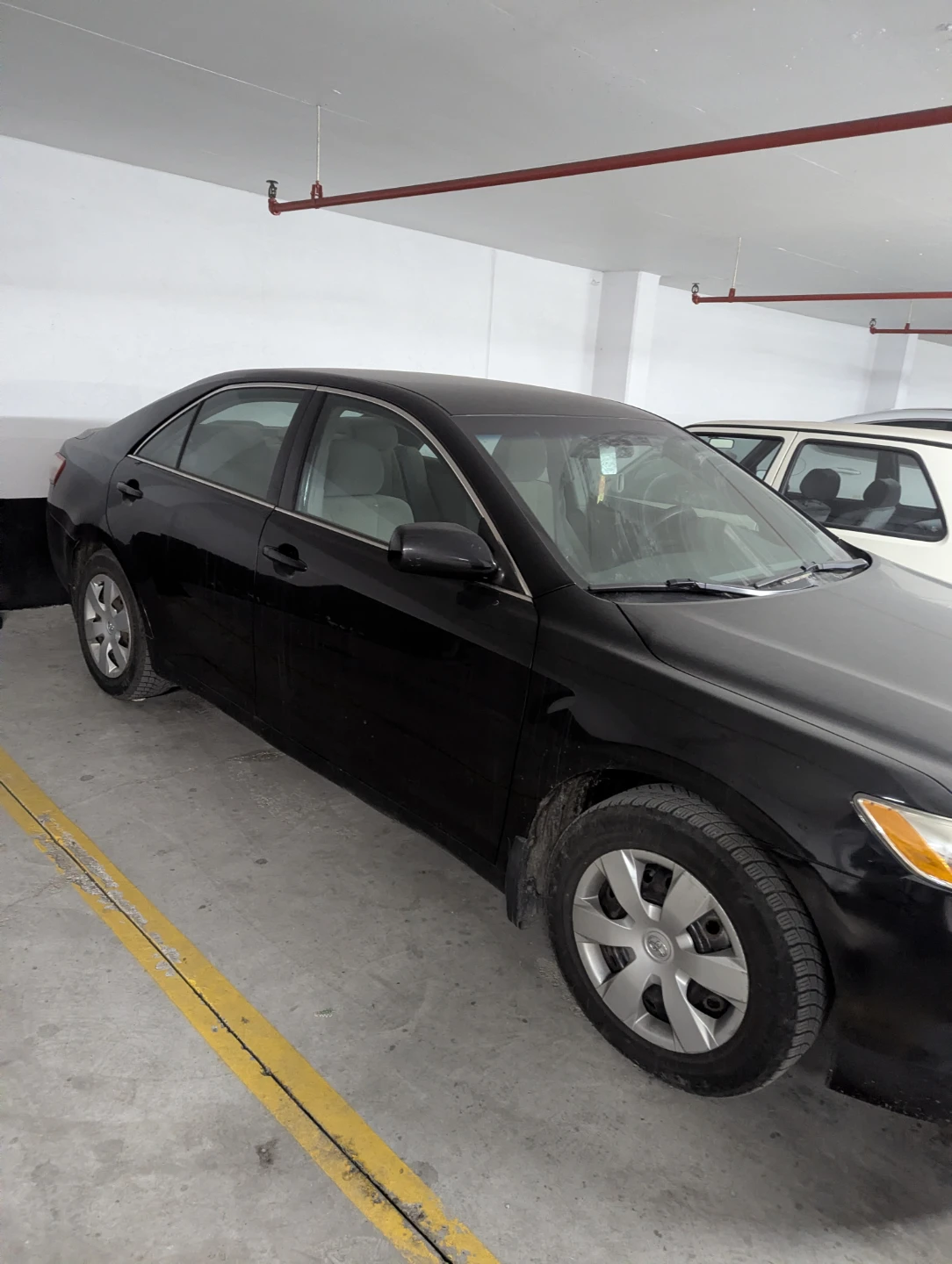 Toyota Camry LE 157k kms only - photo 4