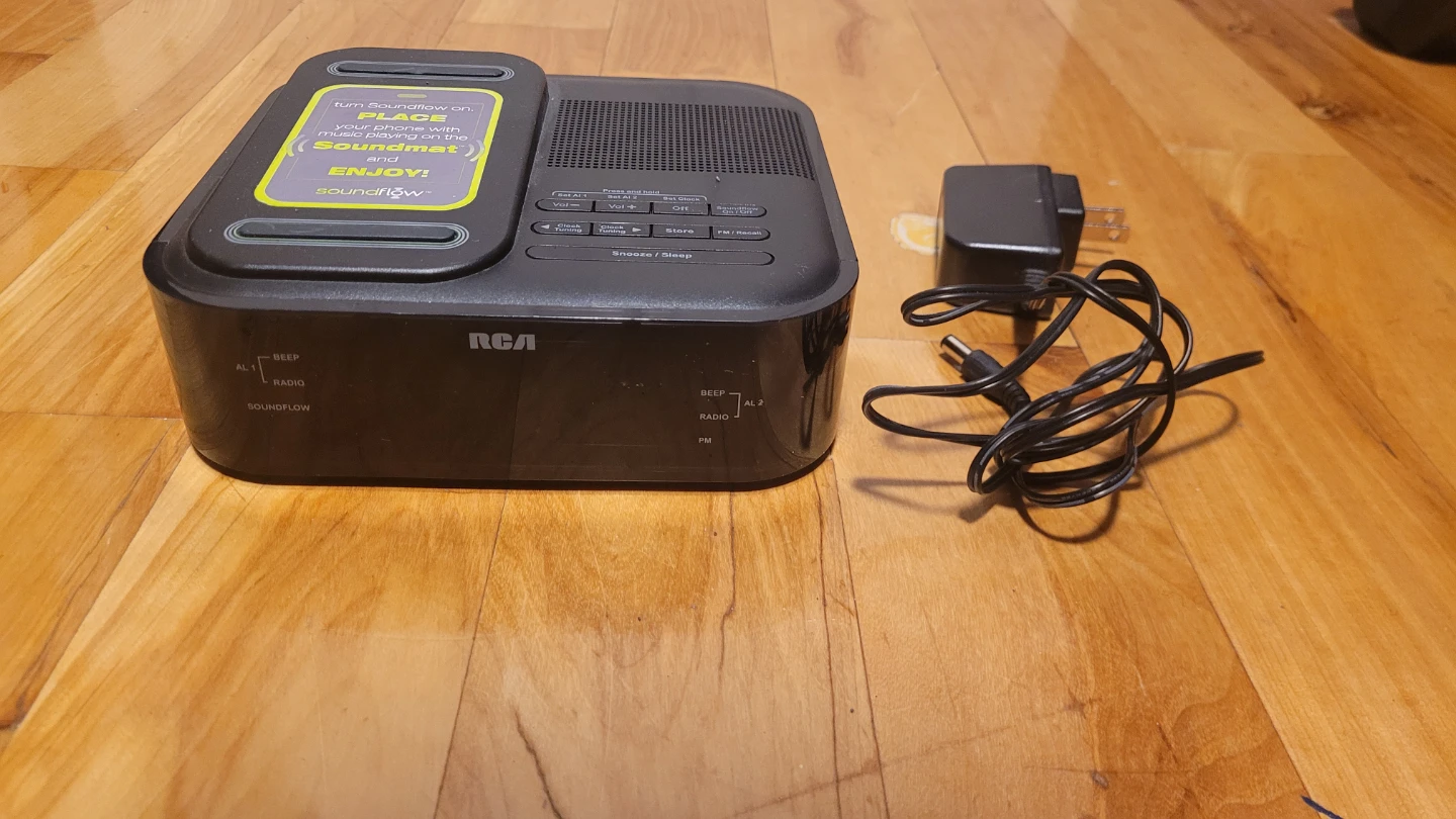 RCA Alarm Clock Radio with Soundflow - photo 2