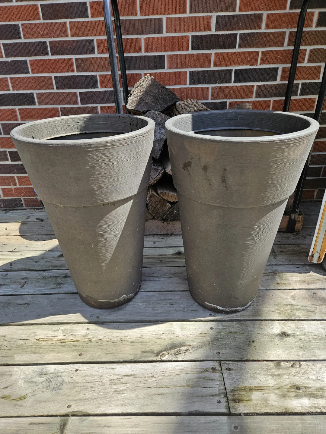 24" Crescent Garden Tall Planters