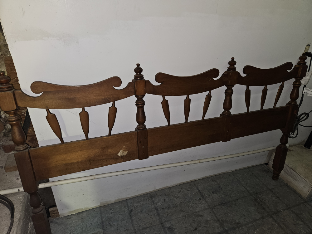 Wooden Headboard - photo 2