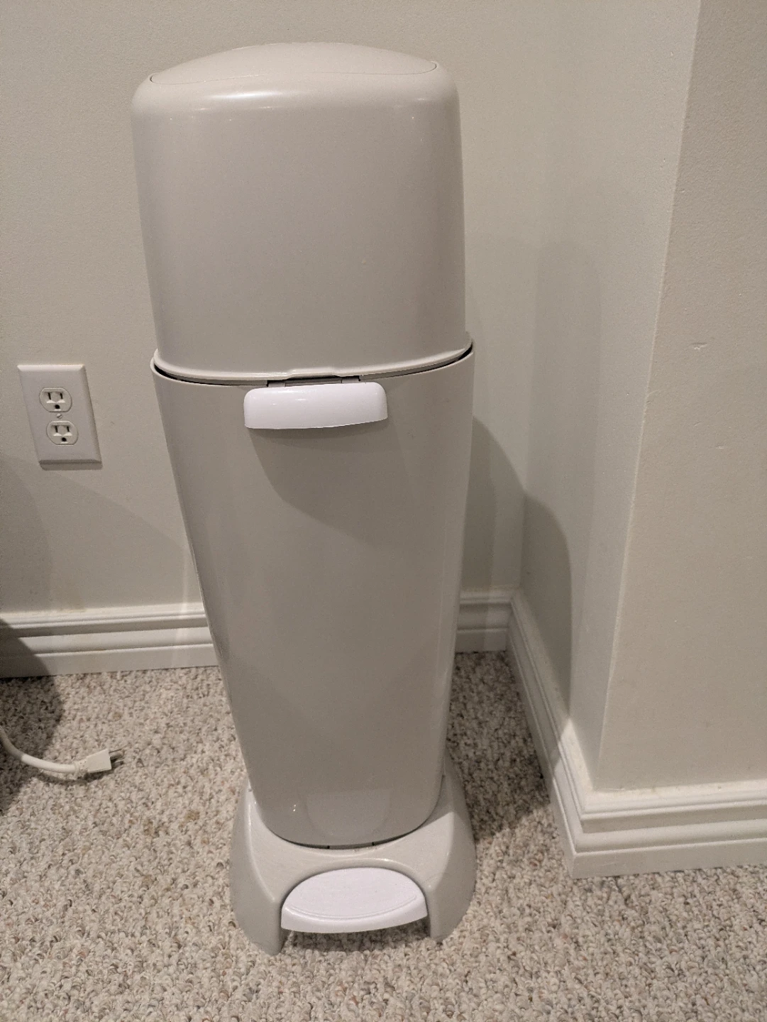 Diaper pail with one refill - photo 2