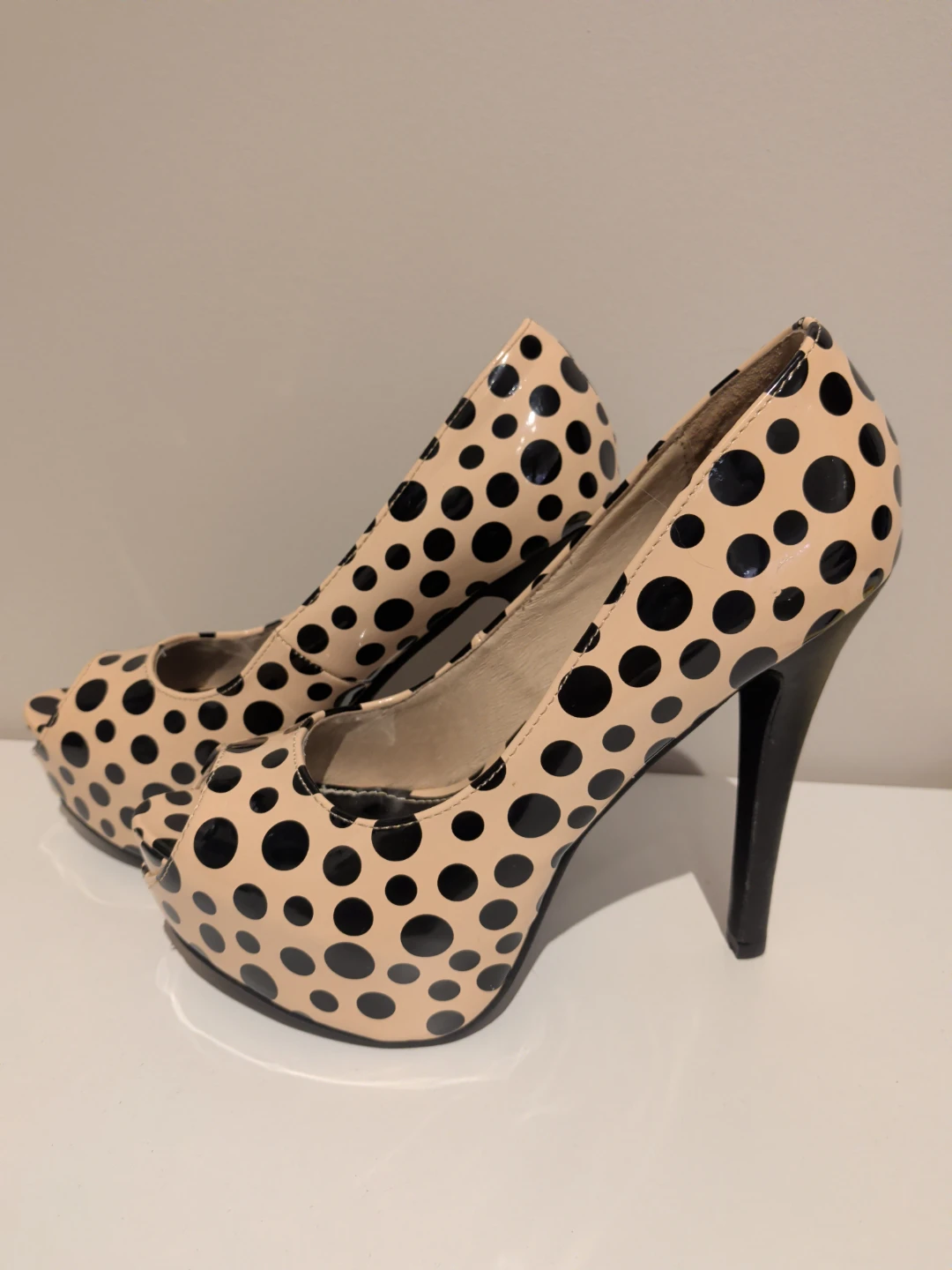 Women's Polka Dot Peep Toe Heels Size 7