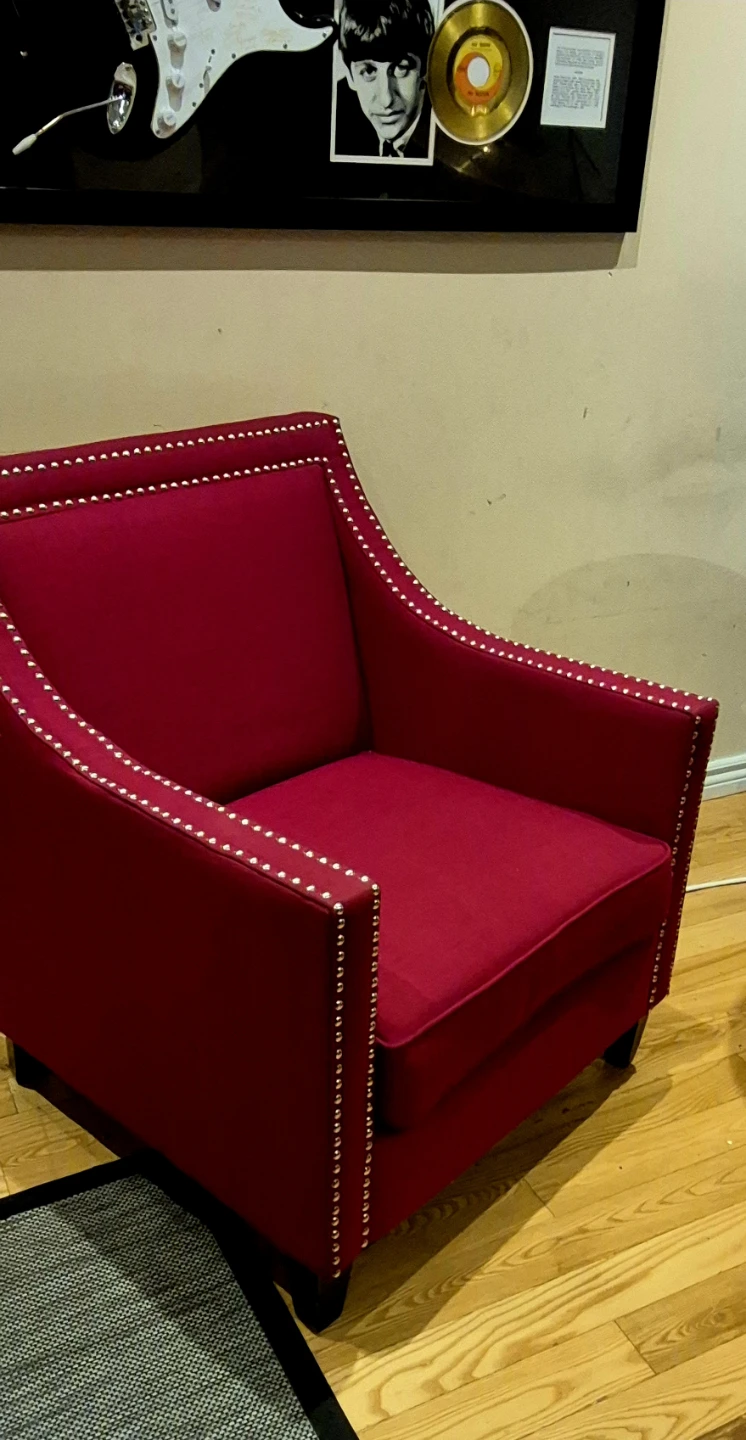 Red Accent Chair with Studs - photo 5