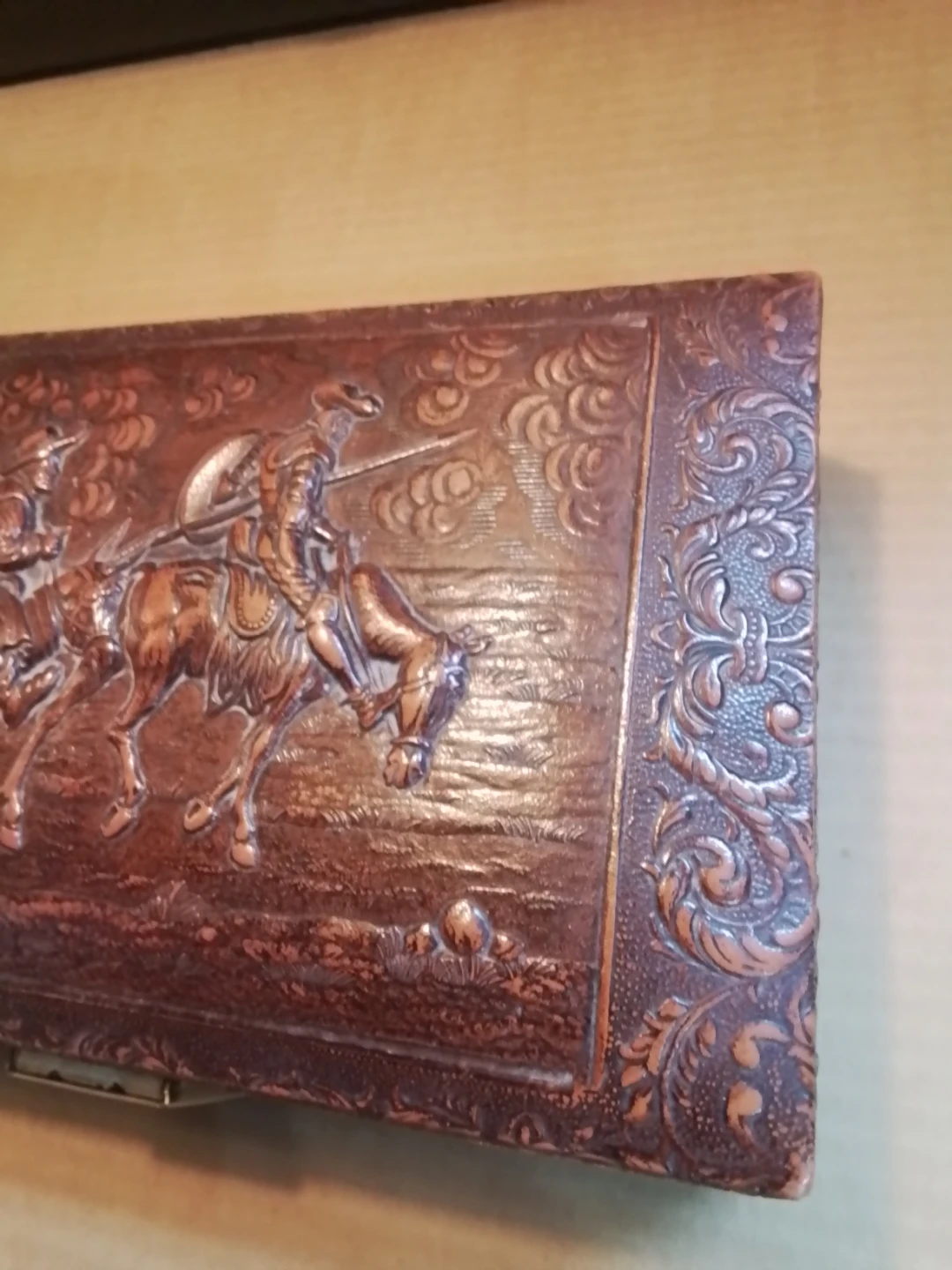 Vintage Embossed Leather Western Scene Trinket Box - photo 5