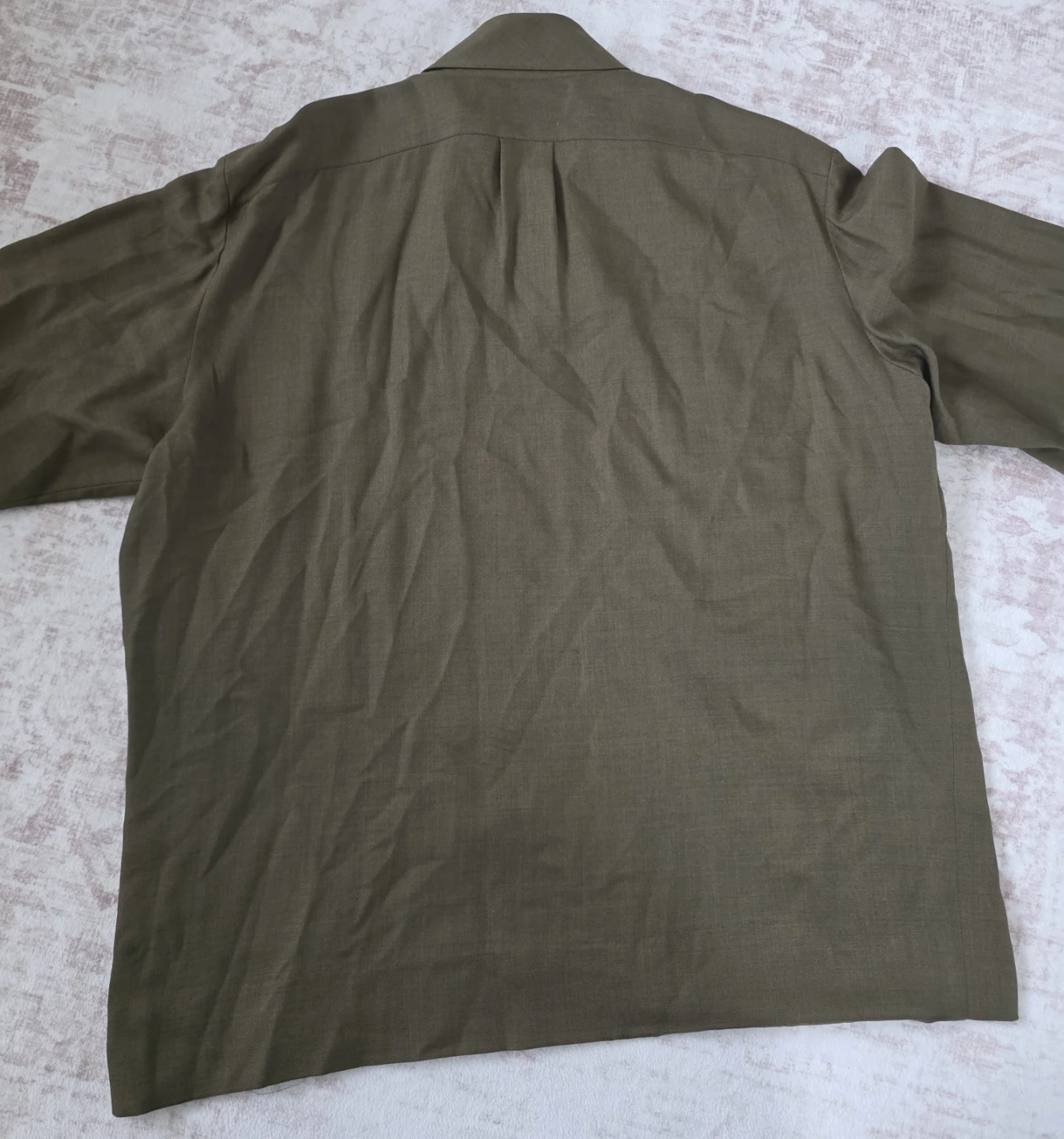Hermès Paris Men's Olive Green Silk Button-Up Shirt Size 40 - photo 2