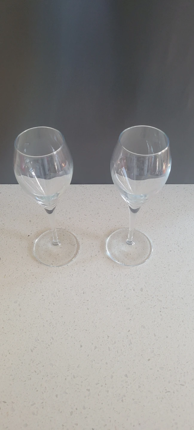 Set of 2 Tullip Wine Glasses - photo 2