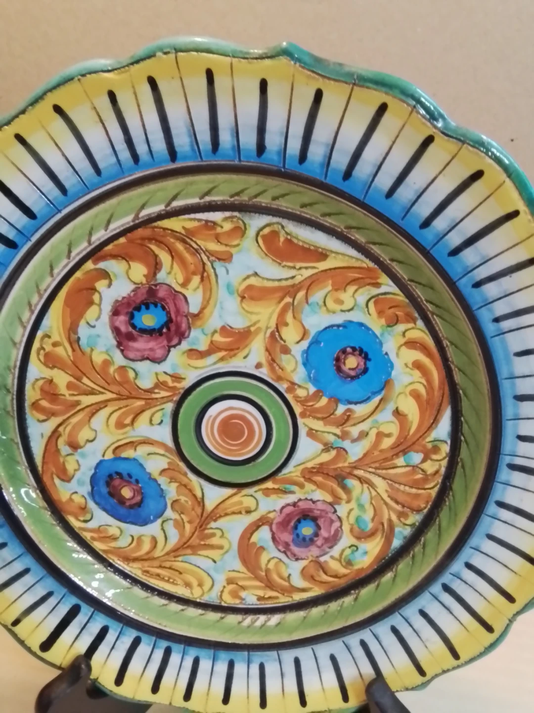 Vintage Hand Painted Castelli Italian Majolica Pottery 9.5" - photo 2
