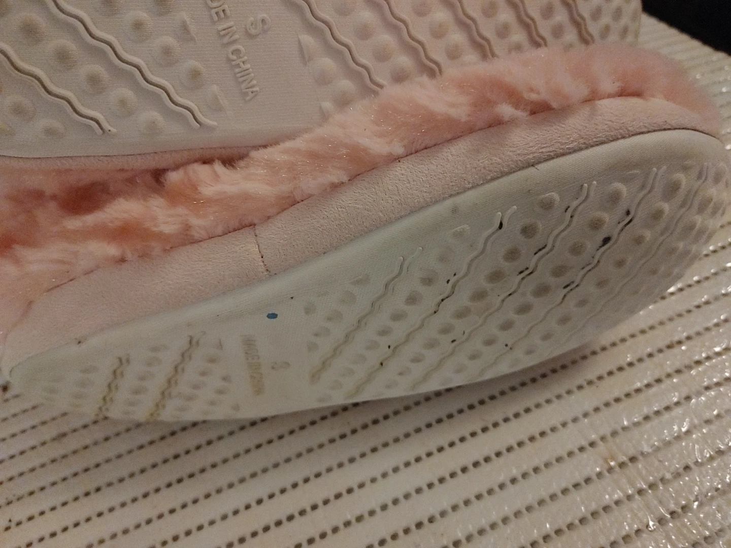 Pink Fuzzy Slippers Size S - photo 2