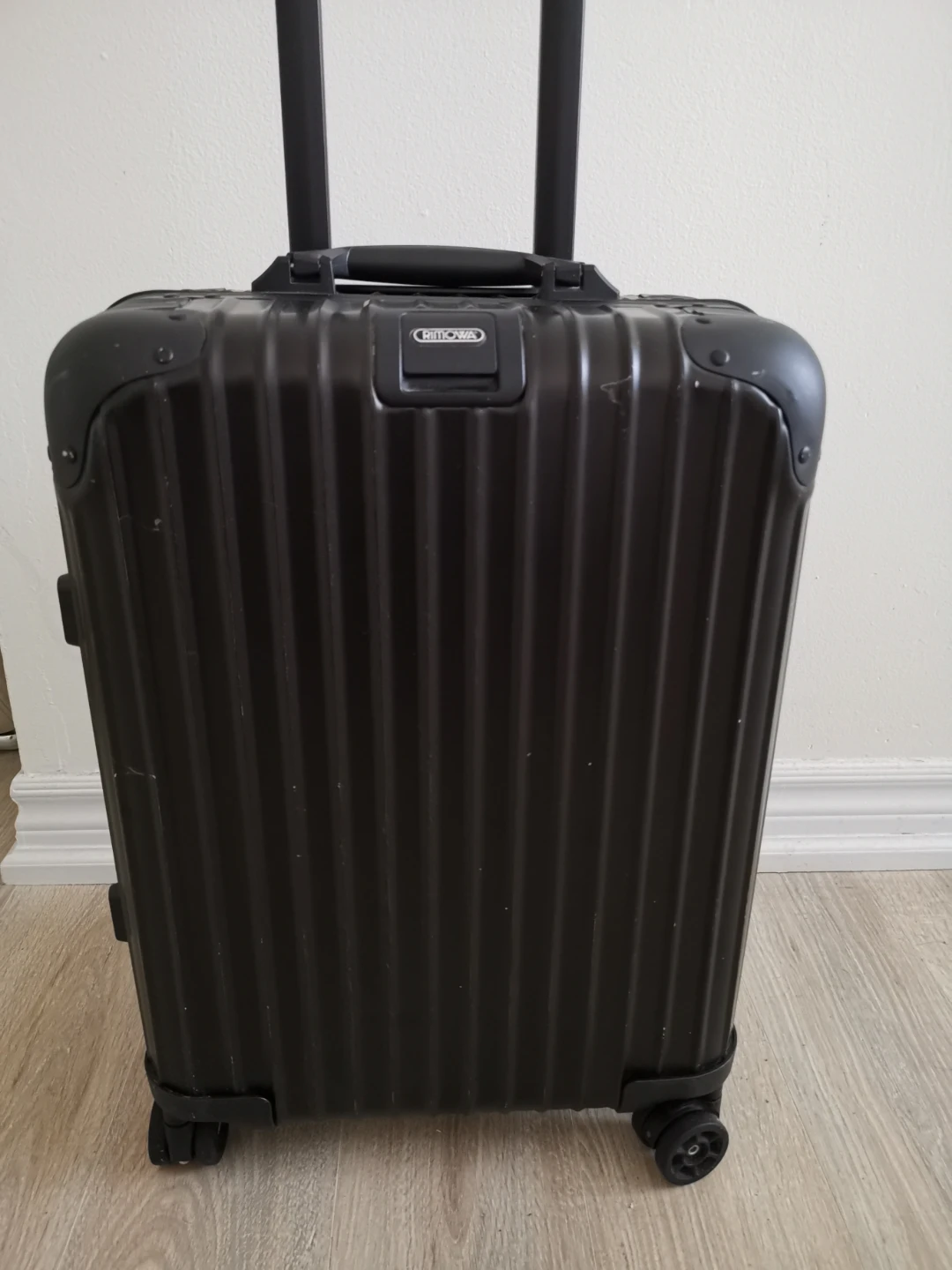RIMOWA Classic Cabin Suitcase - Black