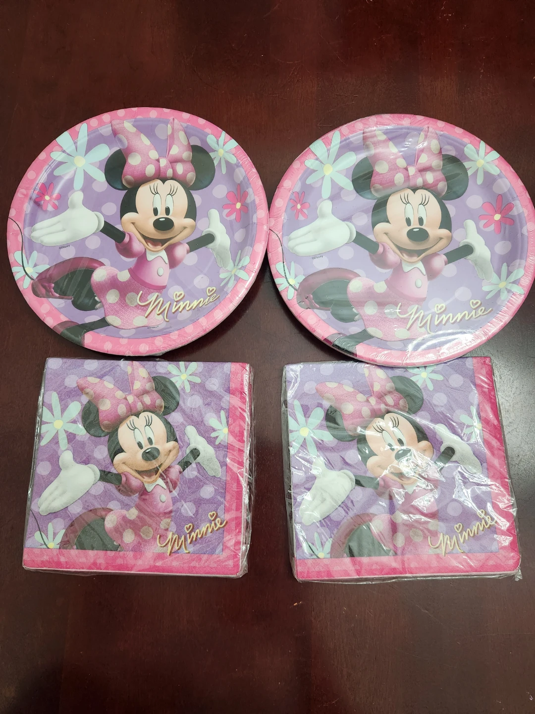 Disney Minnie Mouse Birthday Party Plates and Napkins Set