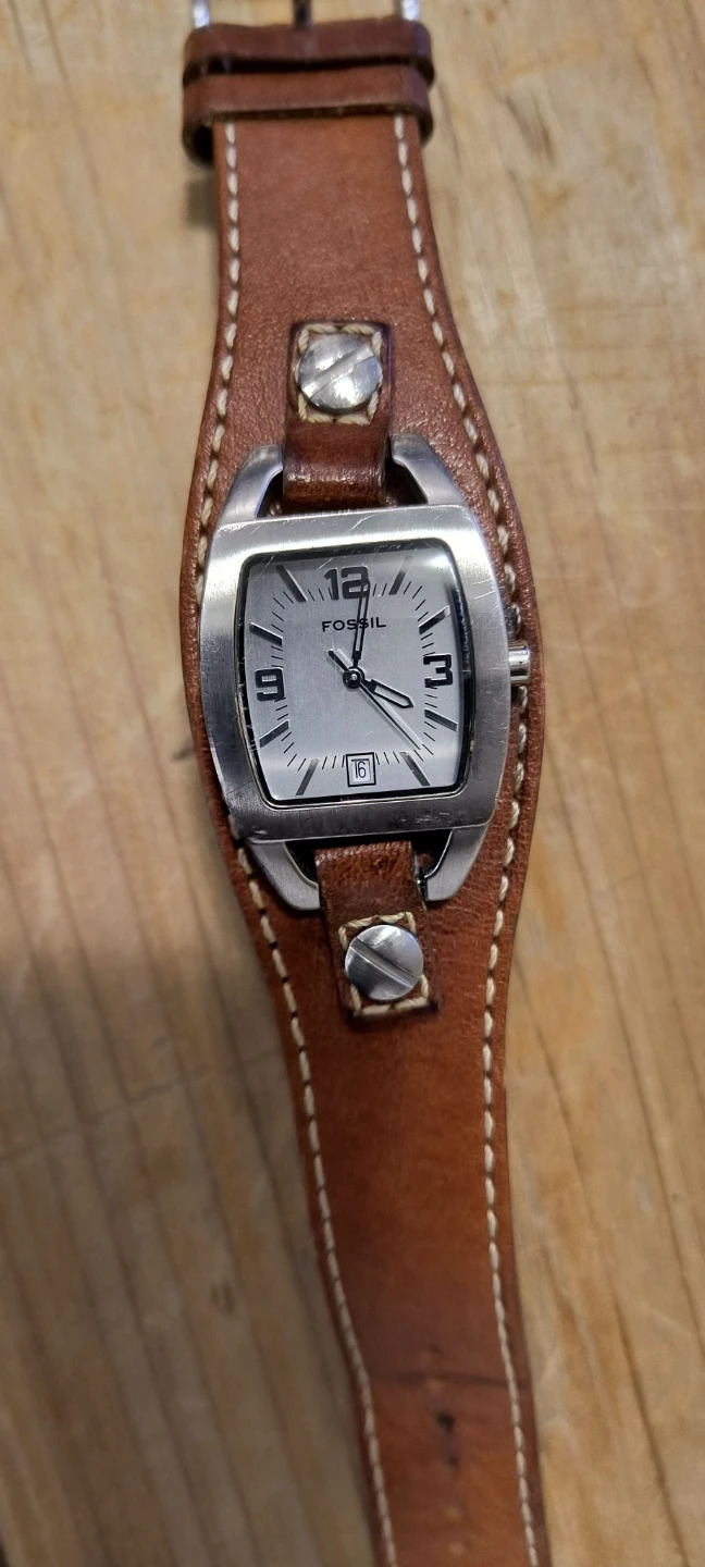 Fossil Women's Watch (Genuine Leather) ~Needs Battery