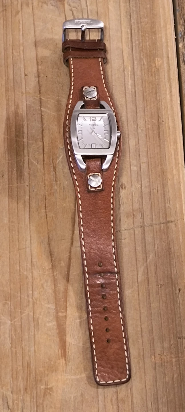 Fossil Women's Watch (Genuine Leather) ~Needs Battery - photo 2