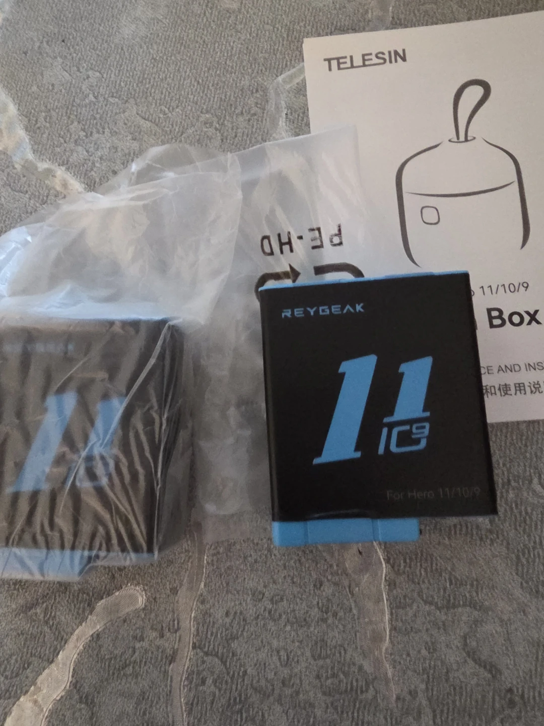 All-in-one box charger with 2 batteries for hero 11/10/9 - photo 4