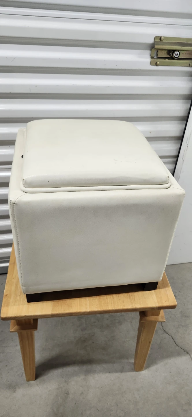 Ottoman with storage - photo 3