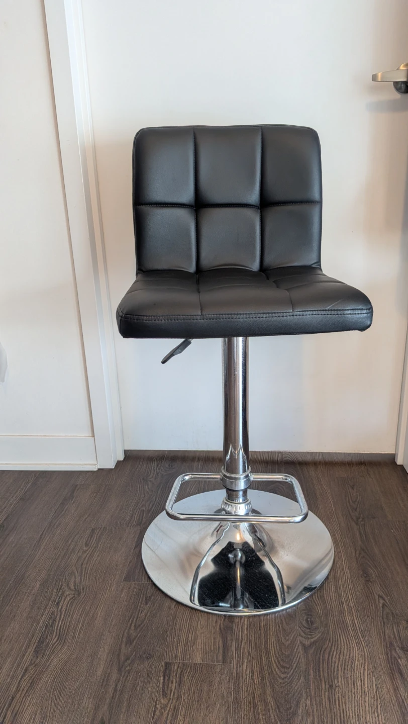 Set of 5 Black Bar Stool dining table chairs.