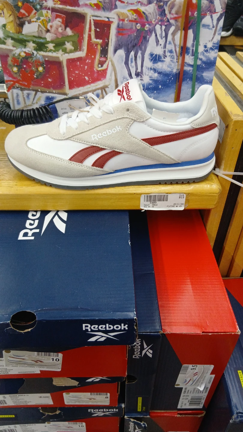 Reebok World 78 White and Red Athletic Shoes