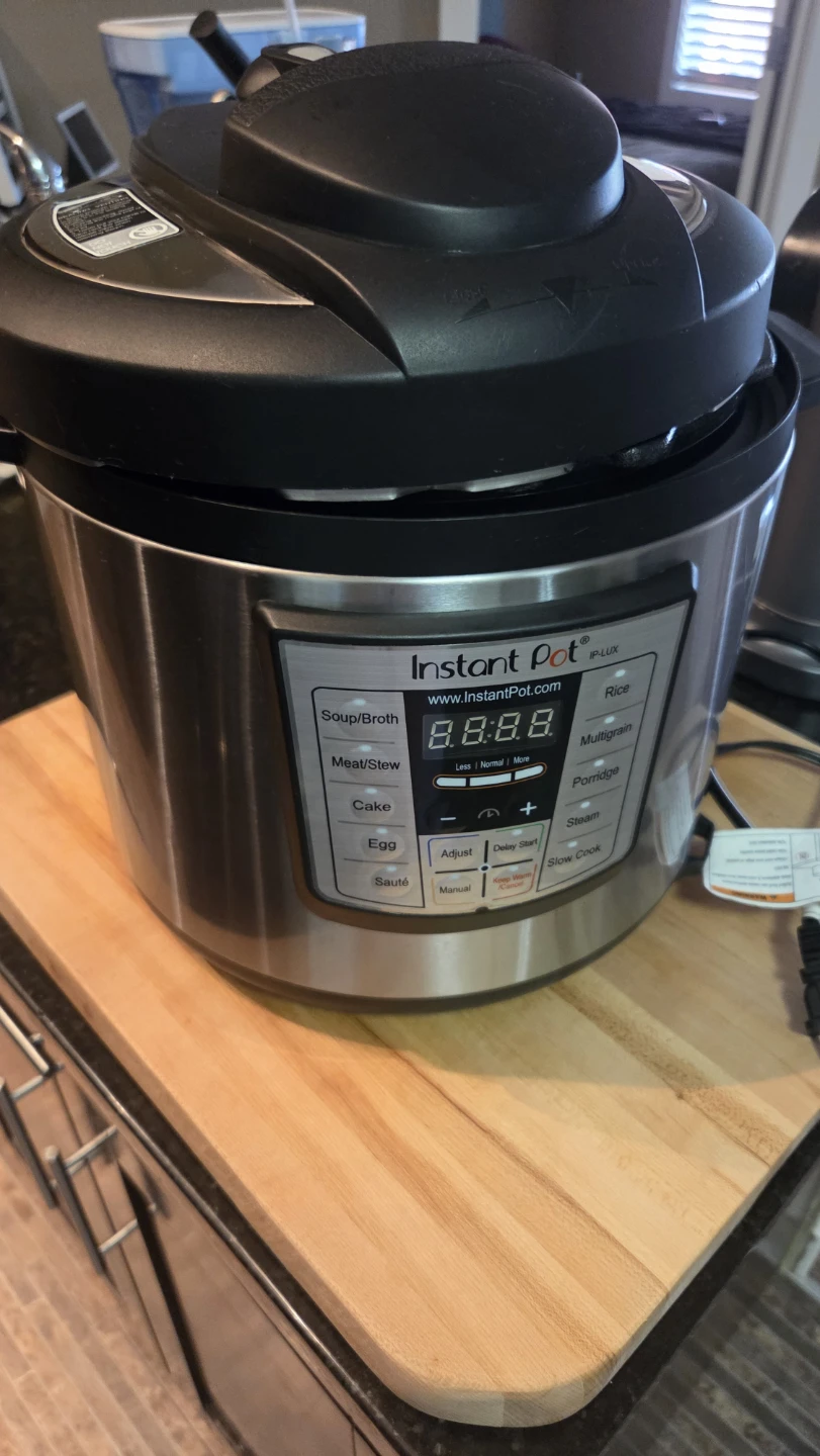 Instant Pot Lux 6-in-1 Multi-Cooker - photo 2