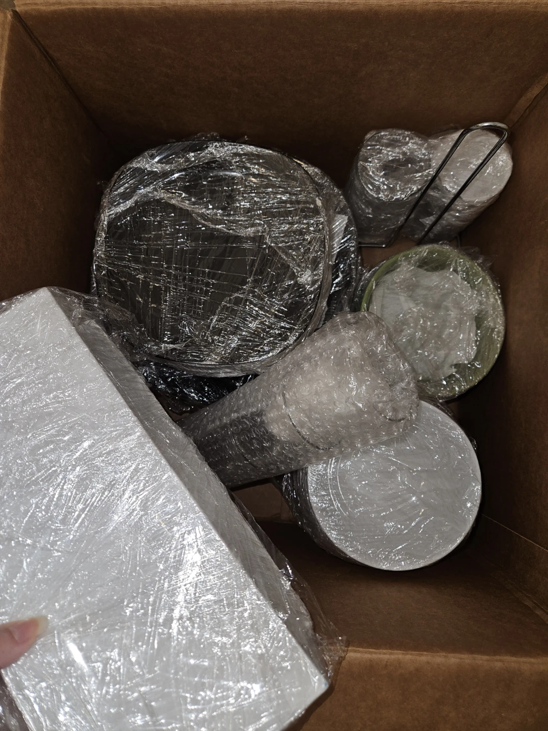 (Moving Sale)Set of ceramic bowls and plates - photo 5