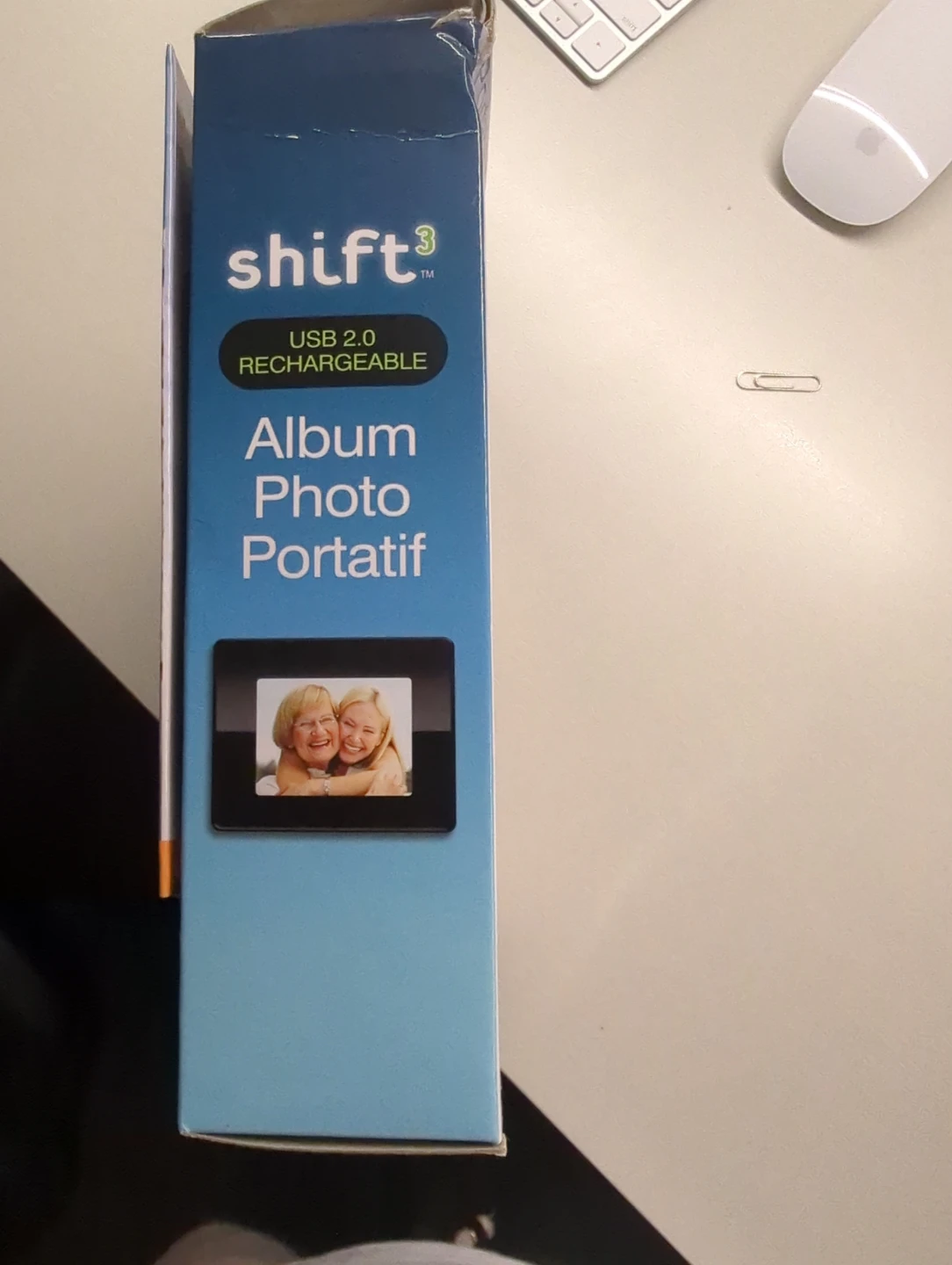 Shift 3 Portable USB 2.0 Rechargeable Photo Album - photo 3