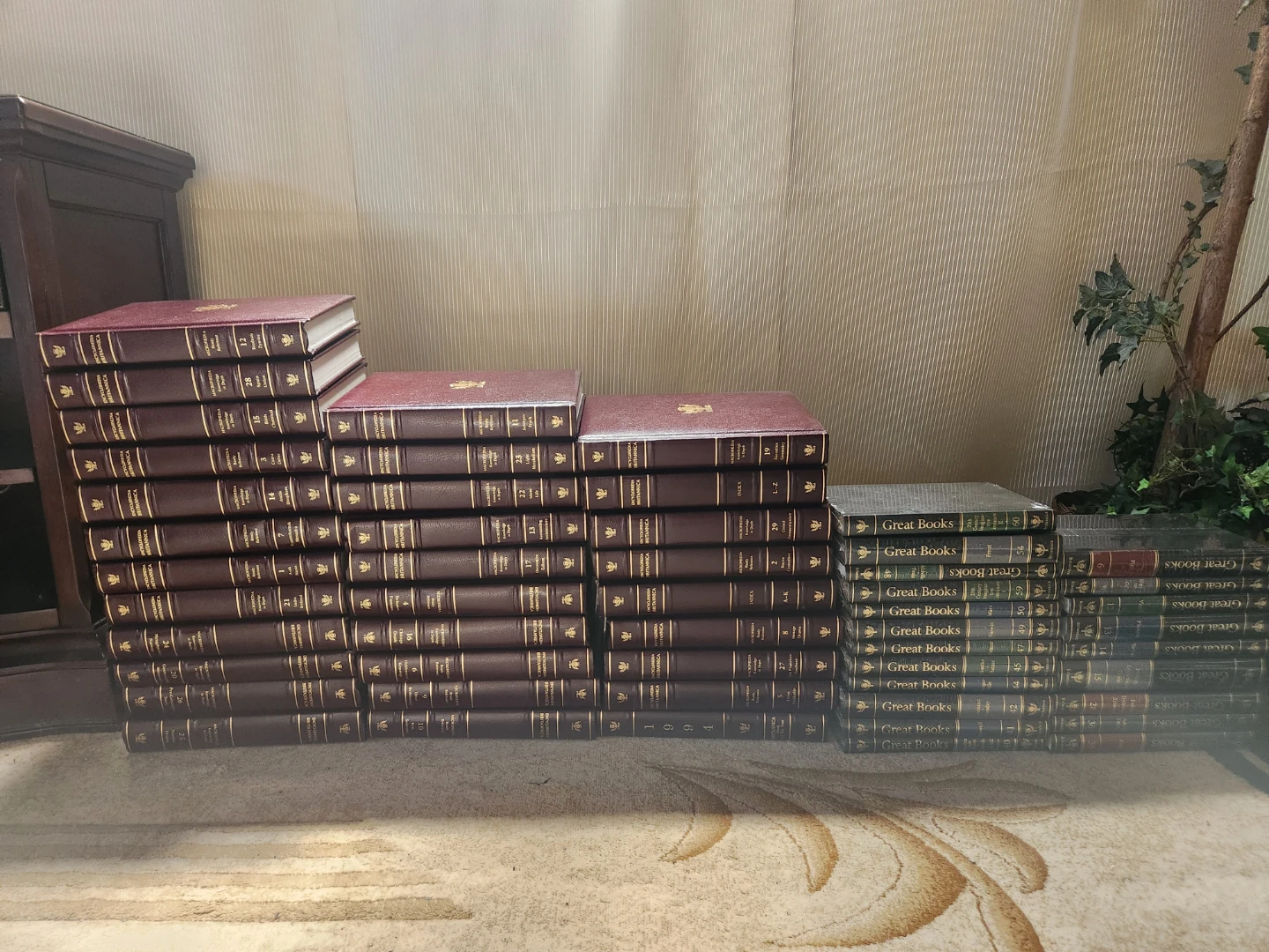 Collectors Britannica Encyclopedia Burgundy Hardcover Books - photo 2