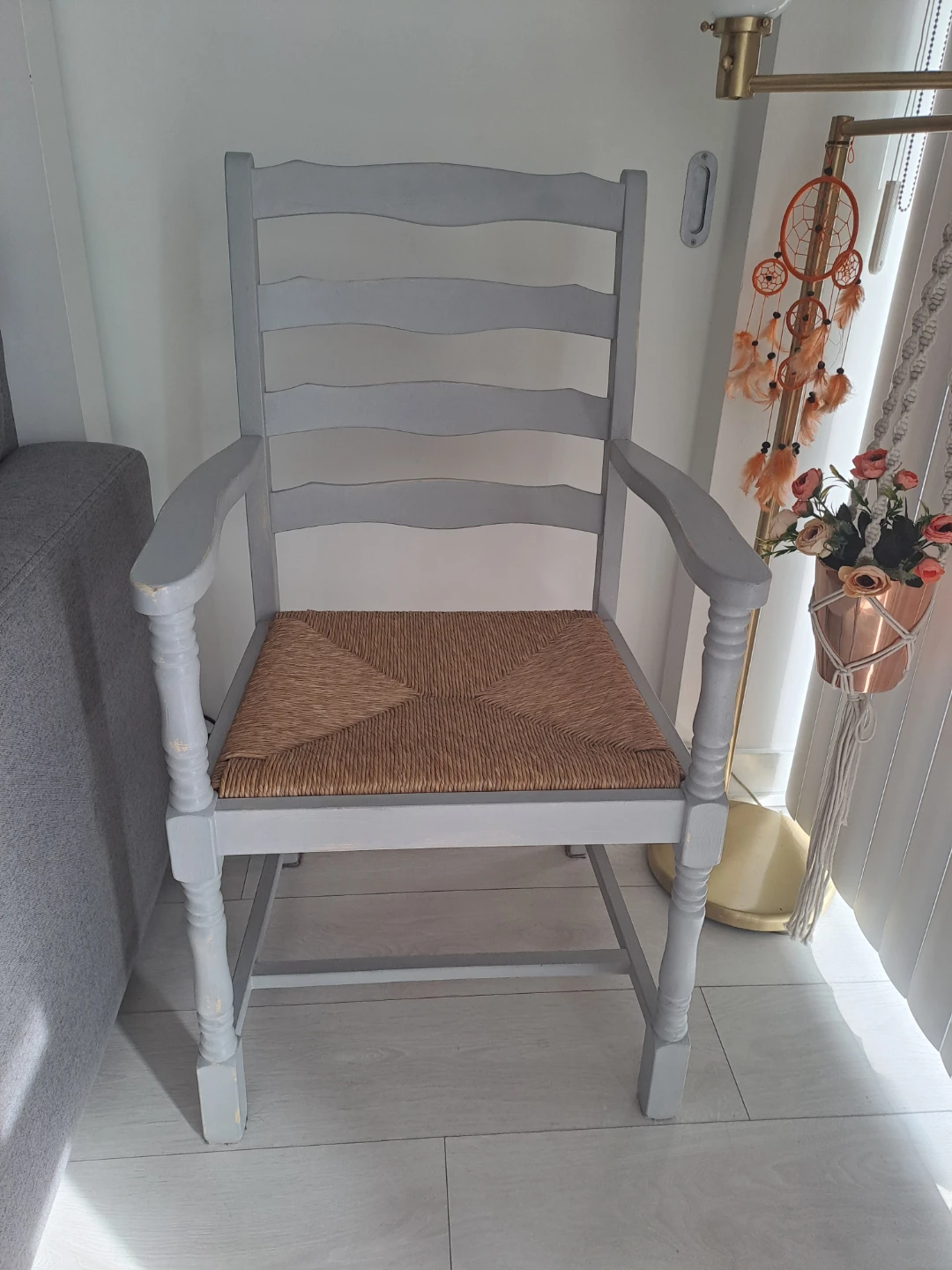 2 wooden armchairs - photo 2