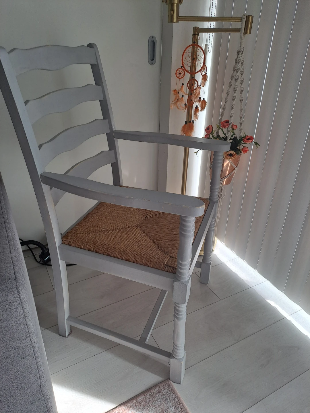 2 wooden armchairs - photo 3