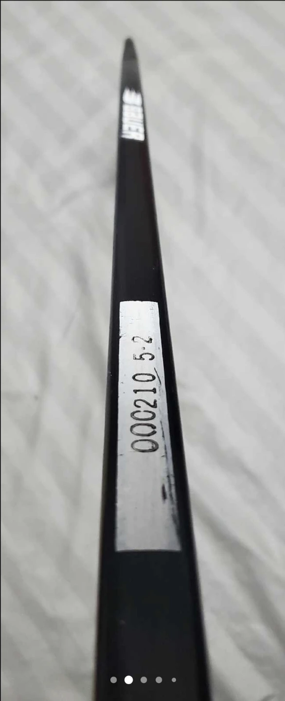 Eric Lindros autograph hockey stick frozenpond COA - photo 2