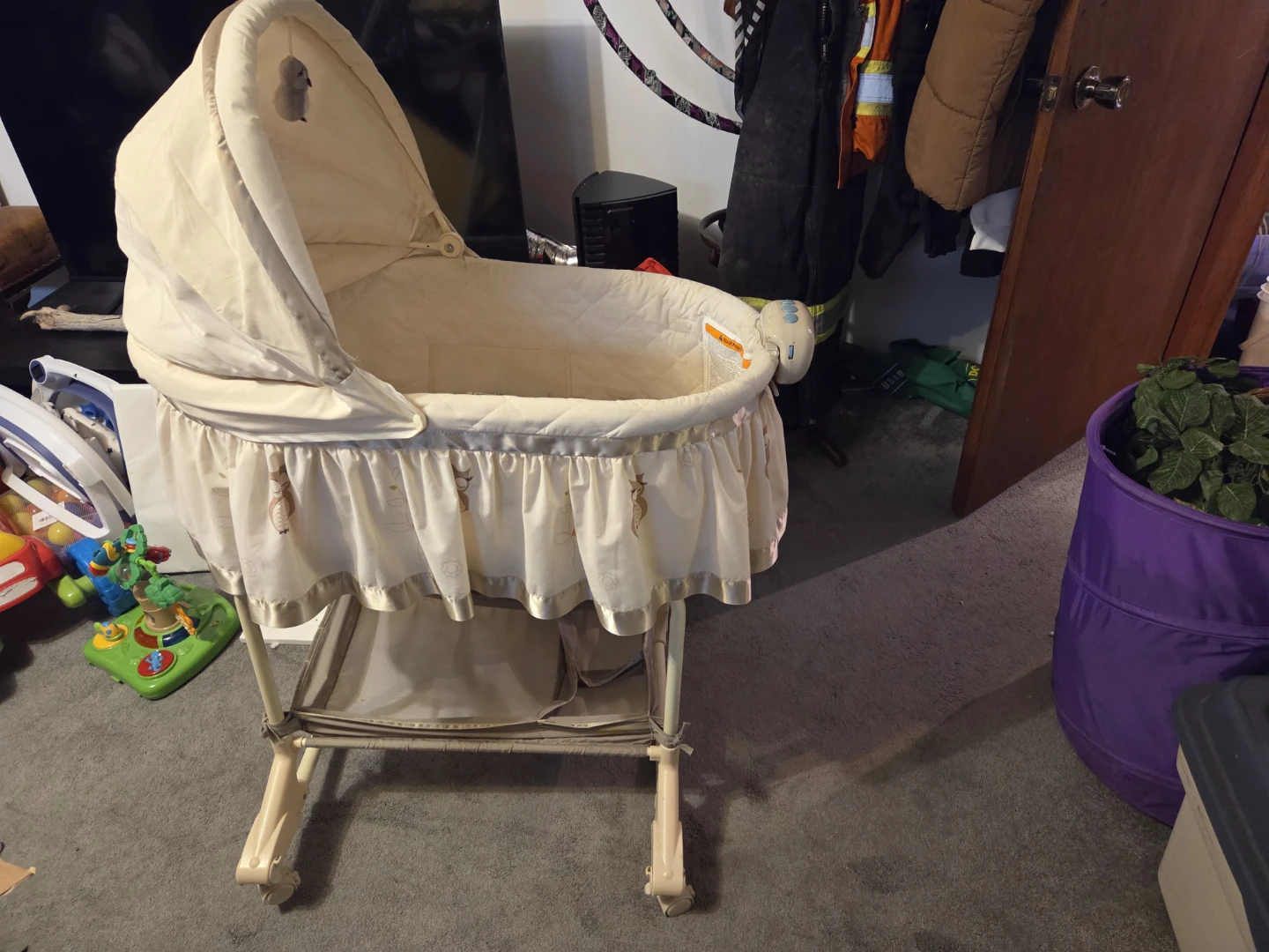 Fisher-Price Bassinet - photo 2