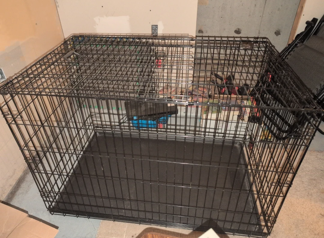Large Wire Dog Crate with Tray
