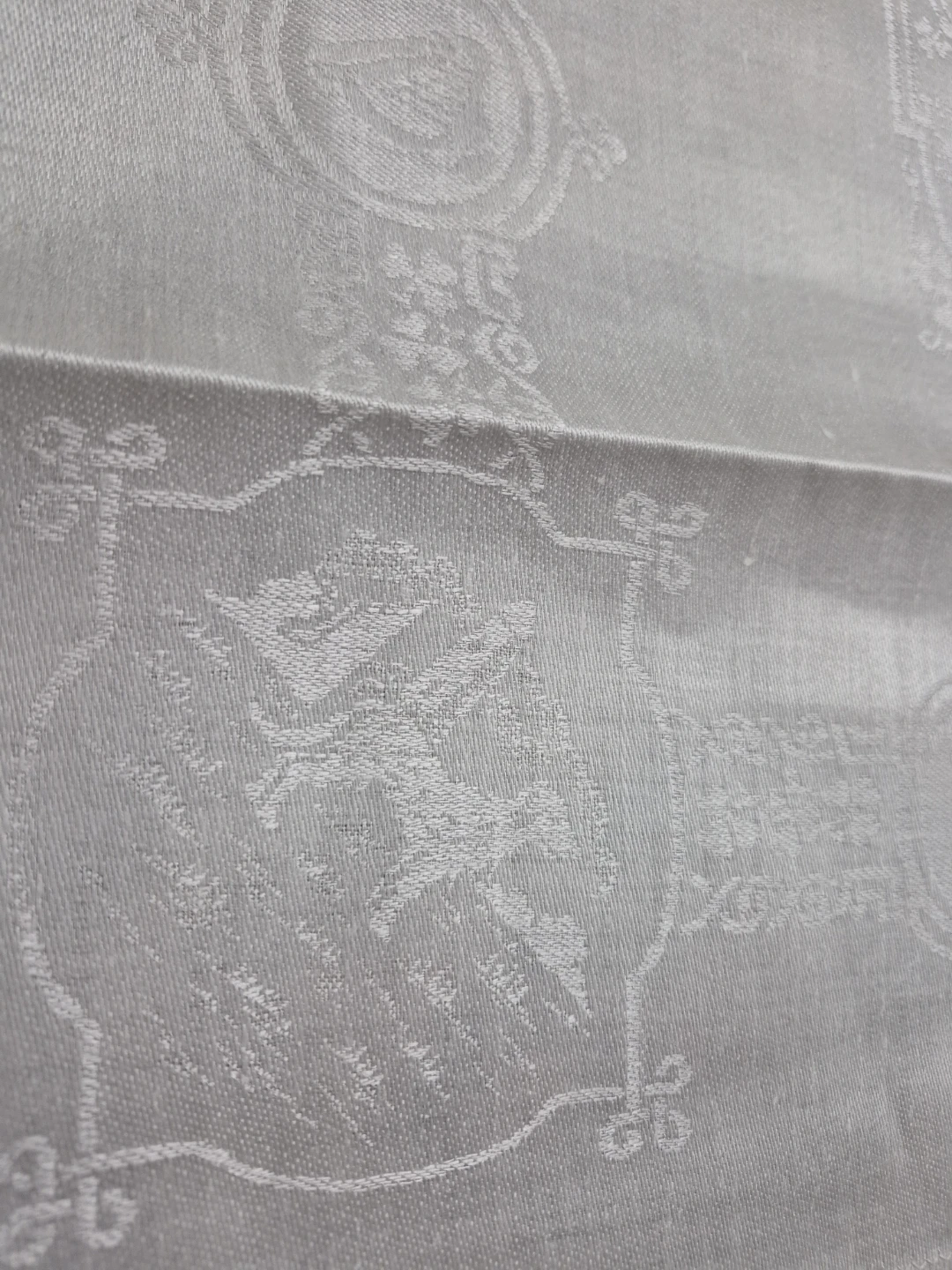 Pure Irish Linen Double Damask - 22" x 22" Table Decor Napkin - photo 4