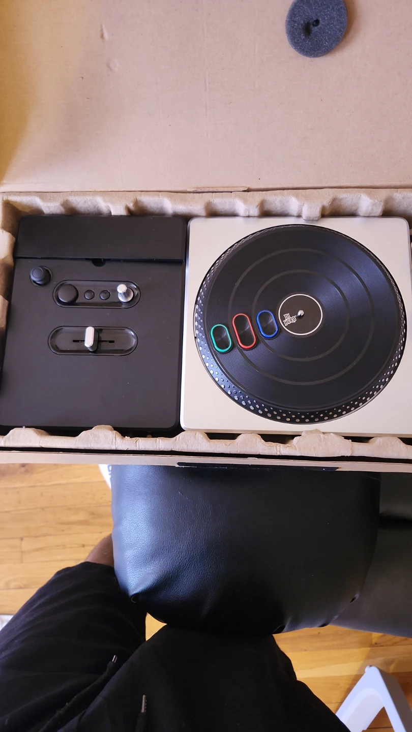 DJ Hero Turntable Controller for Wii