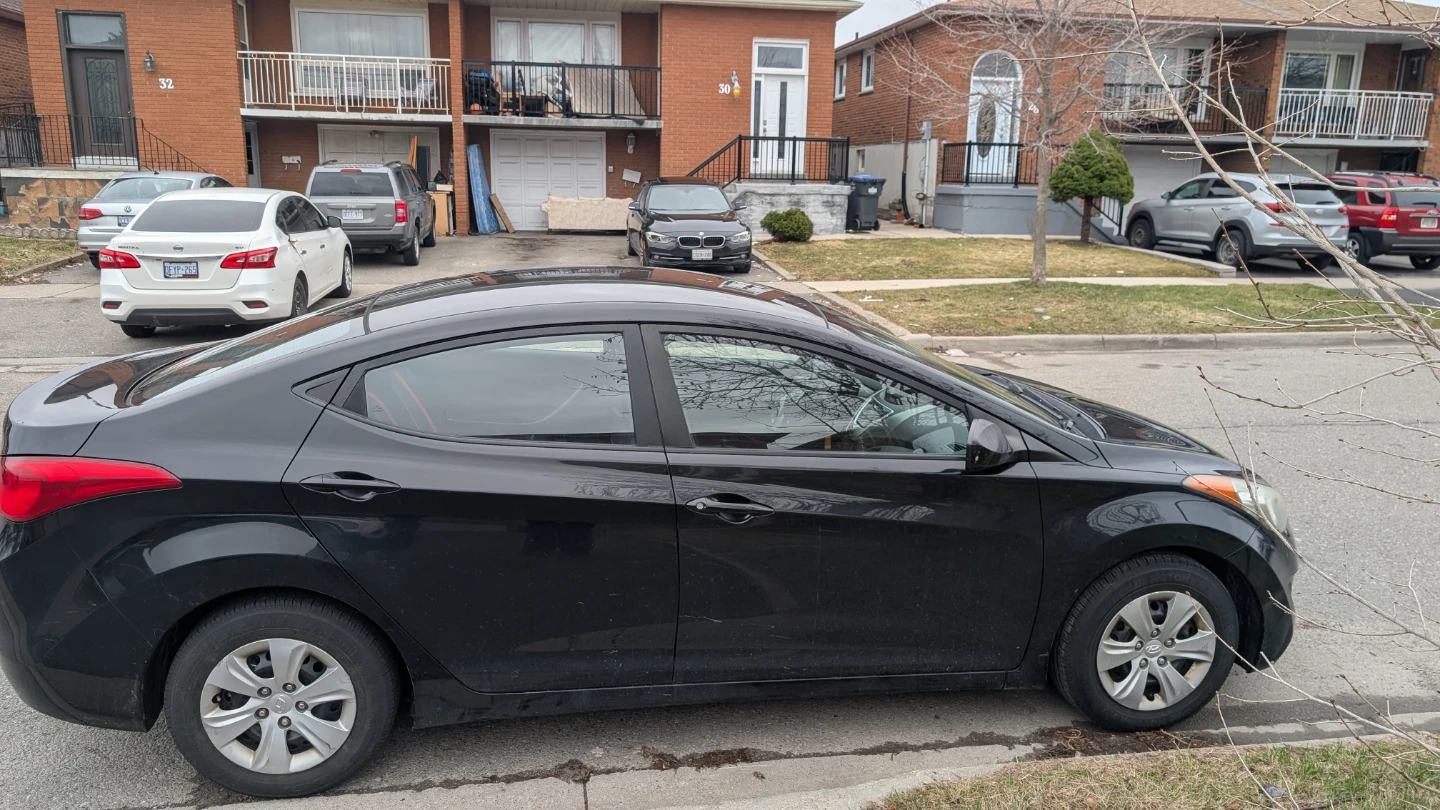 Black Hyundai Elantra - photo 3